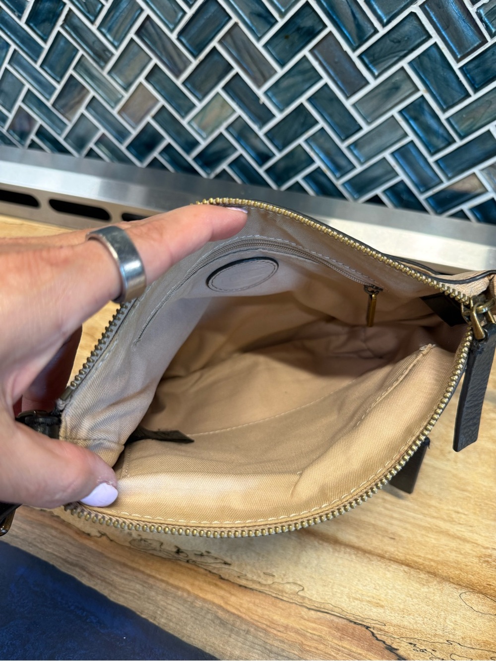 Fossil Two-Tone Tan and Cream Leather Crossbody with Black Strap - Picture 7 of 9